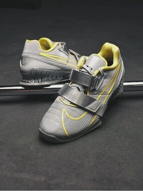 Nike Romaleos 4 - womens - Wolf Gray / Lightening / Black Metallic Silver - 9
